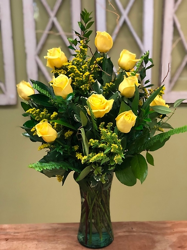 Sunny Dozen Yellow Roses
